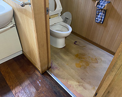 愛知の特殊清掃の事例6・認知症によりトイレが汚物まみれのクリーニング