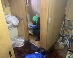 愛知の特殊清掃の事例6・認知症によりトイレが汚物まみれのクリーニング