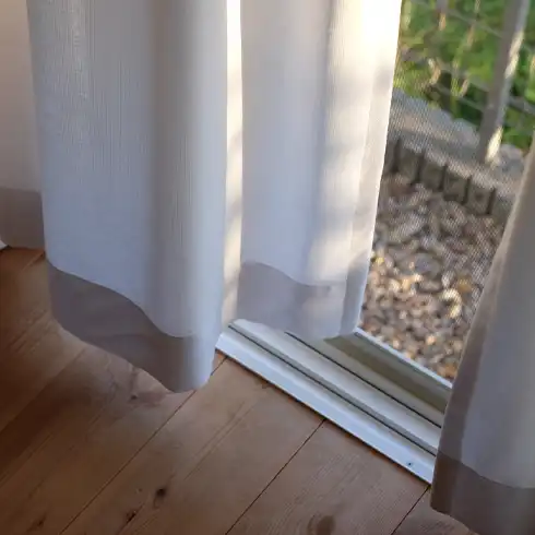 腐敗臭がする部屋は危険です。一宮市の孤独死現場と特殊清掃の必要性｜特殊清掃の作業イメージ