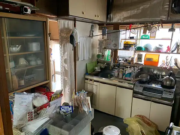 愛知県一宮市の遺品整理｜空き家2DK丸ごと片付けの作業前１